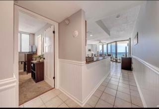 Beachfront Condo Panama City Beach Gulf Front Views walk to Pineapple Willy's - 4