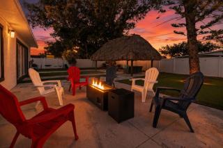The Bradenton Estate: Pool, Pickleball, Mini-Golf & Jacuzzi - 6