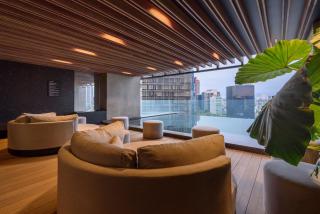 The R Line | Floor 42 Skyline | King Suite | Pool - 6