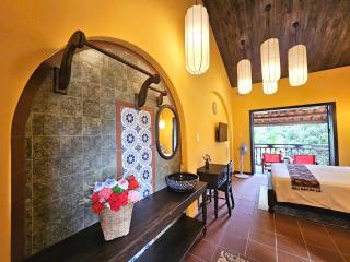 Laco Hoian - 2