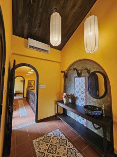 Laco Hoian - 1