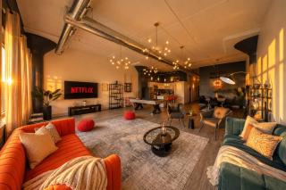 Massive Luxury 5BR Loft Near McCormick - 12 Guests - 1