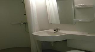 Super 8 Hotel Jinan Railway Station Square - 2
