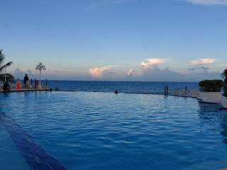 Beautiful Caribbean Ocean View - 9