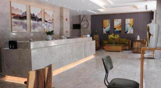 Borrman Hotel Huizhou West Lake Shuidong Street - 3