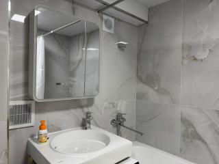 Studio Apartment, Walk to National Park & Markets - 9