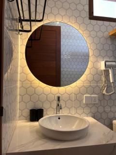 The Renon Residence Twin Bedroom 308 - 5