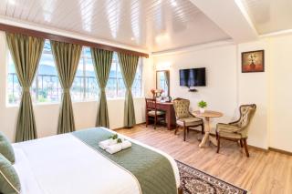 Hotel Crown Imperial Residency - 2