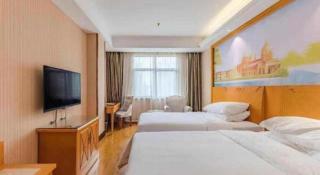 Vienna Hotel Anhui Bozhou Lixin Yuanli Plaza - 1