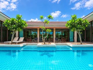 Luxurious 3-Bedroom Private Pool Villa with Billiard - 5