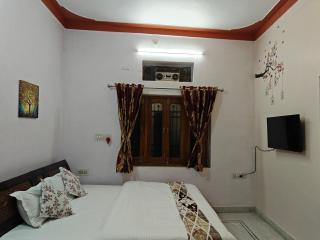 Pavika Homestay - 1