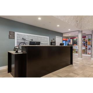 Hampton Inn & Suites Boston/Stoughton, Ma - 8