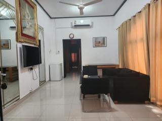 Qurum Beach Hotel - 1