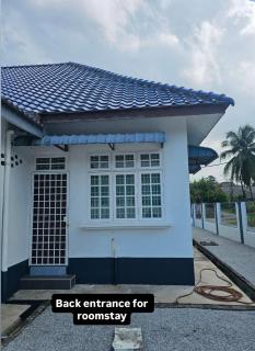 Homestay and roomstay Kak Pah Kota Bahru - 0