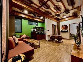 Flamingo by Ven a casa - Pool, Games, Gym, Breakfast - 0