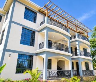 The Valley Retreat -Private 2BR with Mountain Views - 0