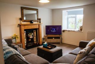 Parking -Sleeps 6-3 Bedroom -New Interior - 7