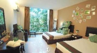 I Hotel - 2