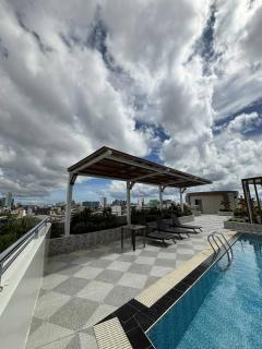 HLapuz Suites at Arc Towers Condominium 603 - 5