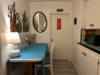 Cozy home close to everything - 7