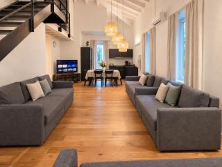Suite 38 - 6