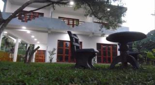 Lagoon Beach Resort - 4