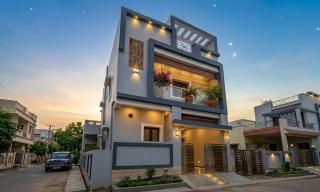 Urban White Villa Homestay - 0