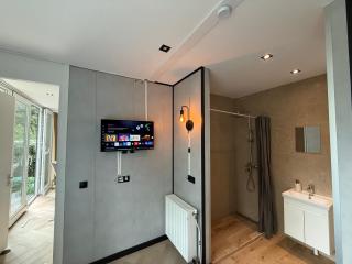 Restyled september Detached Hoenderloo veluwshof, double sleepingroom and bathroom - 2