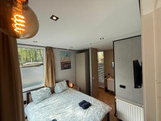 Restyled september Detached Hoenderloo veluwshof, double sleepingroom and bathroom - 8