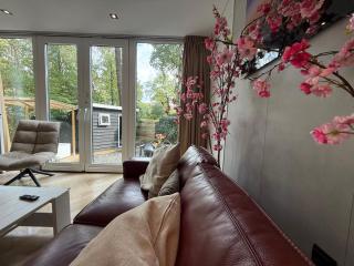 Restyled september Detached Hoenderloo veluwshof, double sleepingroom and bathroom - 1