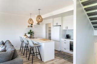 10 Andari Sunshine Beach Beachside Luxury Home - Sunshine Beach - 5