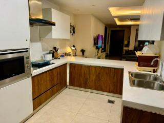 Stay Vibe Goldcrest Luxury 2-Bedroom Apartment - 1