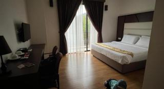 Hotel Grand Baron - 3