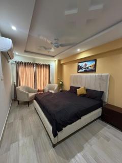 Comforts stay 1BHK Cozy Apartment lama H-13 islamabad - 5