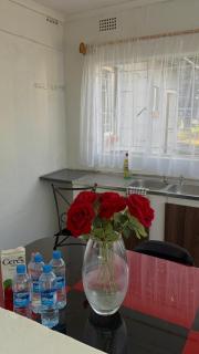 Zee-lijah Apartments - 2