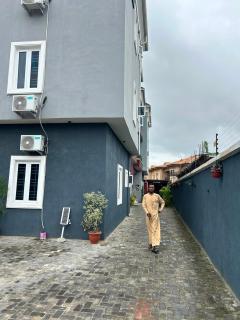 Apartment 18 - 8