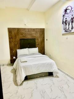 Apartment 18 - 4