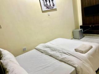 Apartment 18 - 2