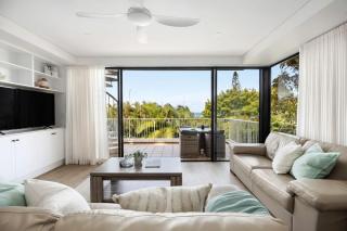 Breezy Beach Haven - Ocean Views & Roof Top Deck - Sunshine Beach - 9