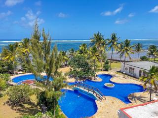 Loco Homes Sea Apartments - 5