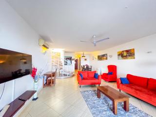 Loco Homes Sea Apartments - 9