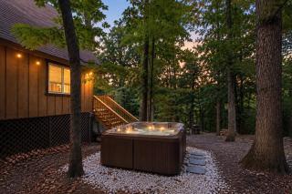 Cozy 3BR Retreat ll Perfect for Families & Groups - 0