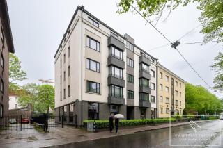 Luxury 2BR with Sauna, Work Station, City Center - 9