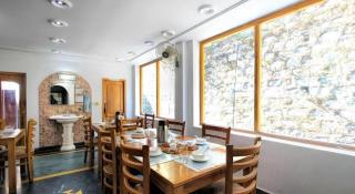 Hotel Lake Inn - A Luxury Lake View Hotel - Bhīm Tāl - 7
