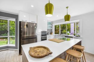 The Seahaven Family Home with Pool Pet Friendly - 2