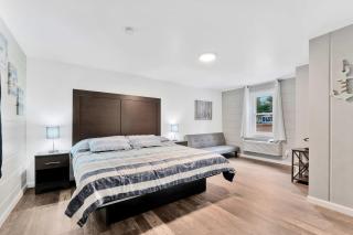 Room #1 - One King Bed - 9