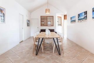 Seahorse Family & Pooch Friendly Waterfront Home - 7
