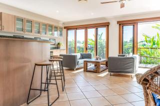 Seahorse Family & Pooch Friendly Waterfront Home - 5