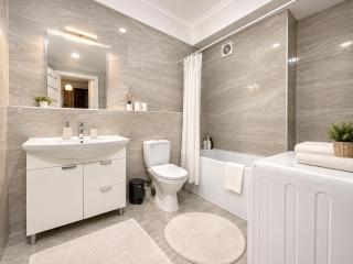 Luxury Oasis Flat - 5