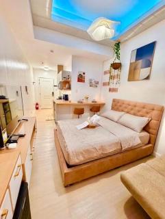 Em-kyu Loft at Azure North - 9